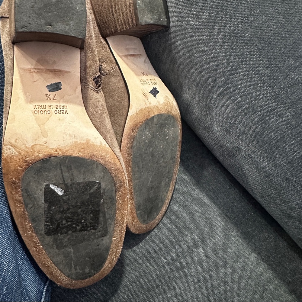 Aquatalia Tan Taupe Suede Leather Stacked Heel Zip Ankle Bootie Boot 8.5 Greige - Picture 3 of 13